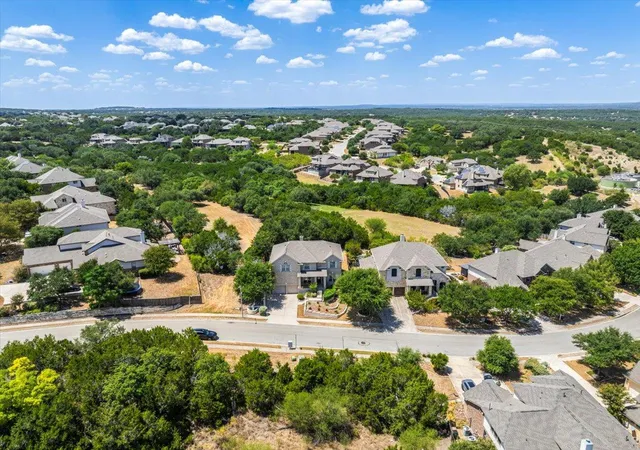 Photo 3 of Single family home for sale at 22113 Rose Grass Ln, Spicewood, TX 78669 | MLS# 5826493 | Listing updated on 2026-08-29