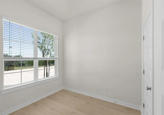 4th image of 312 West Faulkner St, Liberty Hill, TX 78642 | MLS# 9170825