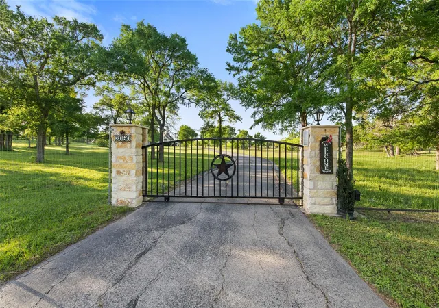 Photo 3 of Single family home for sale at 3060 Fm 1704, Elgin, TX 78621 | MLS# 4761702 | Listing updated on 2026-09-22