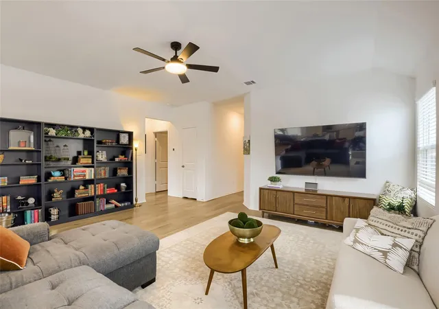 Photo 16 of Single family home for sale at 452 Perfect World Loop, Jarrell, TX 76537 | MLS# 9841249 | Listing updated on 2026-09-03