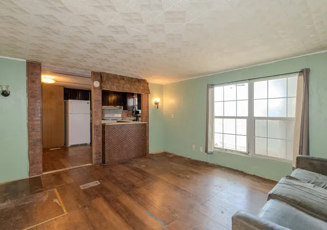 1st image of 204 Regina Dr, Buda, TX 78610 | MLS# 3791786