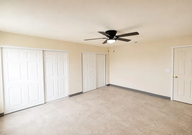 Photo 4 of Single family home for sale at 245 Cross Lake Dr, Pleasanton, TX 78064 | MLS# 4843077 | Listing updated on 2026-08-19