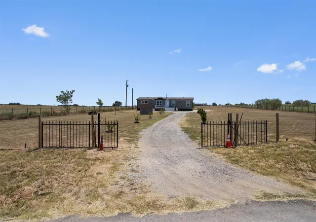 1st image of 263 N Cedar Creek Dr, Cedar Creek, TX 78612 | MLS# 9304839
