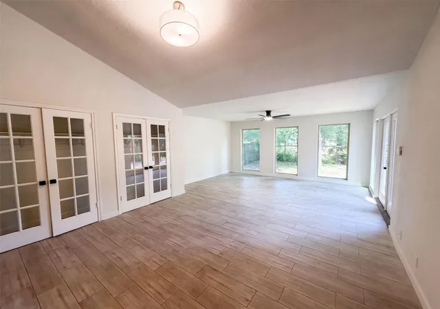 4th image of 605 Hawthorne Ln, Round Rock, TX 78664 | MLS# 7735215
