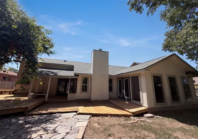 5th image of 605 Hawthorne Ln, Round Rock, TX 78664 | MLS# 7735215