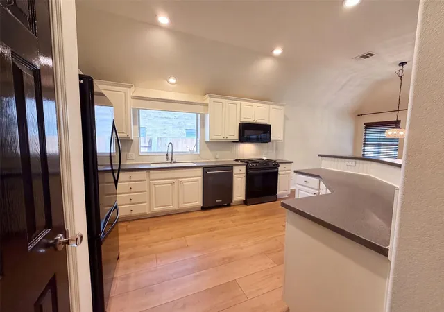 2nd image of 13804 Long Shadow Dr, Manor, TX 78653 | MLS# 7673755