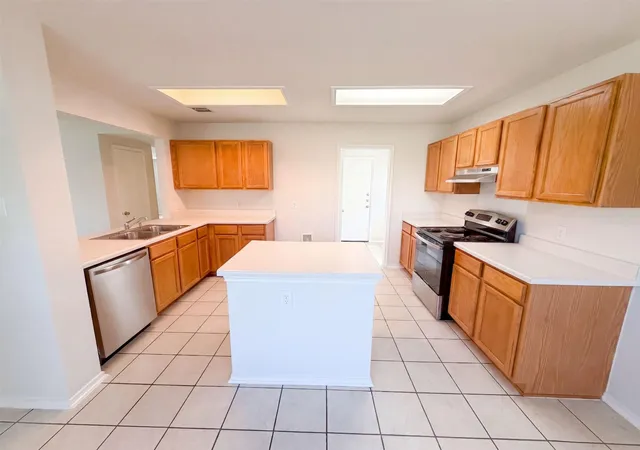 2nd image of 305 Edgewood Cv, Leander, TX 78641 | MLS# 2416340
