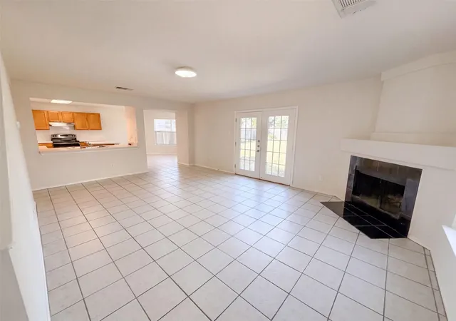 3rd image of 305 Edgewood Cv, Leander, TX 78641 | MLS# 2416340