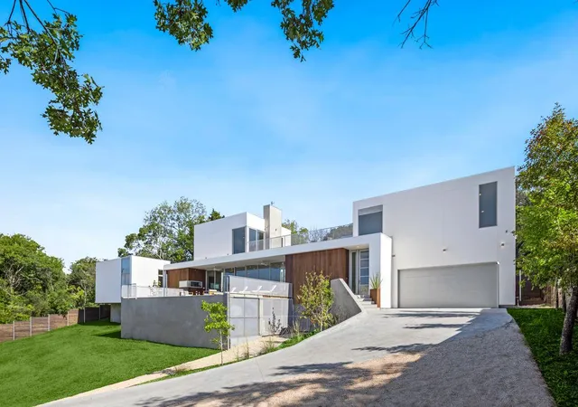 Photo 3 of Single family home for sale at 7120 Clifton Ln, Austin, TX 78746 | MLS# 3610256 | Listing updated on 2026-09-18