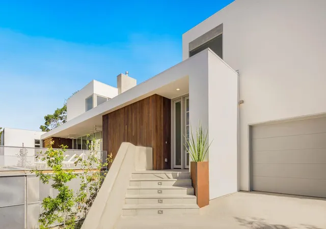Photo 3 of Single family home for sale at 7120 Clifton Ln, Austin, TX 78746 | MLS# 3610256 | Listing updated on 2026-09-18