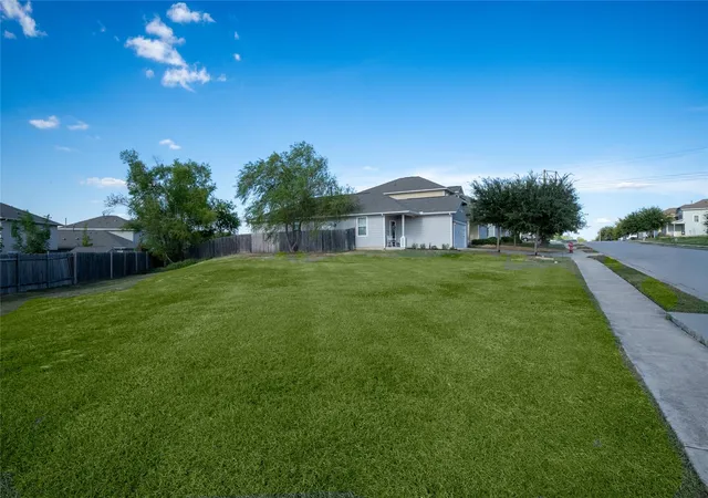 Photo 3 of Single family home for sale at 326 Pearl Way, Buda, TX 78610 | MLS# 8095379 | Listing updated on 2026-09-30