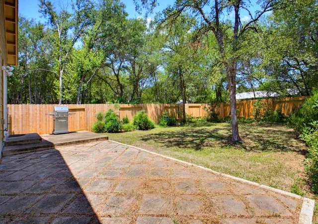 25th image of 2404 Independence Dr, Austin, TX 78745 | MLS# 6515618