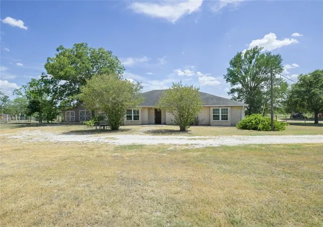 Photo 3 of Single family home for sale at 2481 Hwy 21 W, Dale, TX 78616 | MLS# 1605049 | Listing updated on 2026-09-03