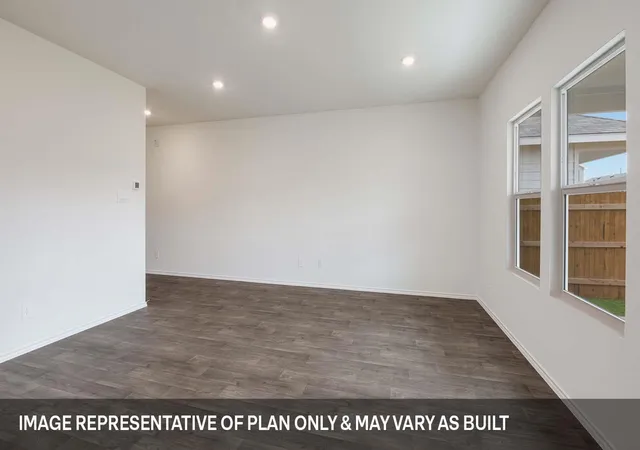 Photo 4 of Single family home for sale at 198 Arnold Loop, Kyle, TX 78640 | MLS# 5015611 | Listing updated on 2026-08-20