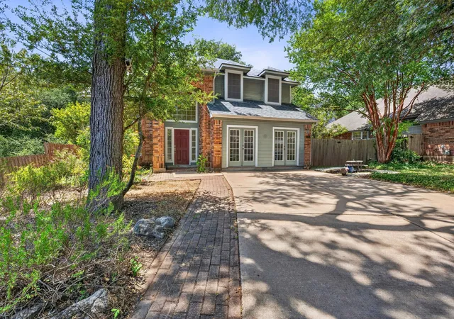 Photo 2 of Single family home for sale at 6003 La Naranja Ln, Austin, TX 78749 | MLS# 3080903 | Listing updated on 2026-10-14