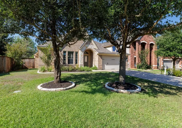 Photo 3 of Single family home for sale at 348 Lake Livingston Dr, Georgetown, TX 78628 | MLS# 9237772 | Listing updated on 2026-10-17