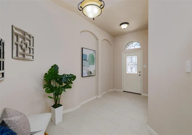Photo 4 of Single family home for sale at 348 Lake Livingston Dr, Georgetown, TX 78628 | MLS# 9237772 | Listing updated on 2026-10-17