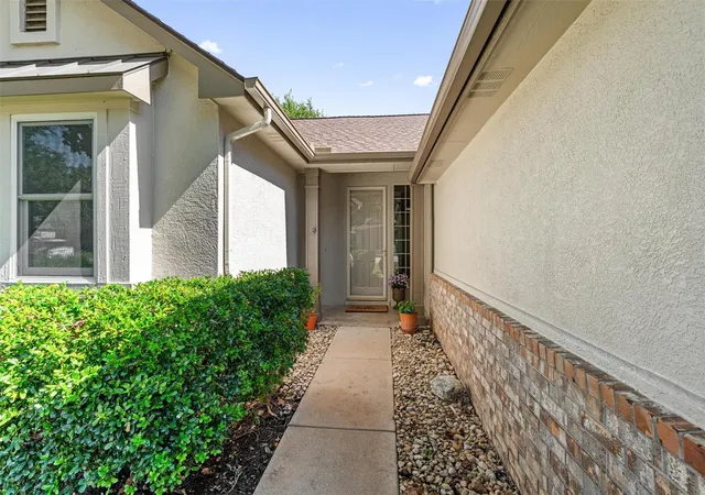 Photo 3 of Single family home for sale at 271 Whispering Wind Dr, Georgetown, TX 78633 | MLS# 7662847 | Listing updated on 2026-10-09