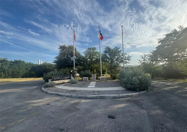 2nd image of 237 Woodcreek Dr, Wimberley, TX 78676 | MLS# 8076107