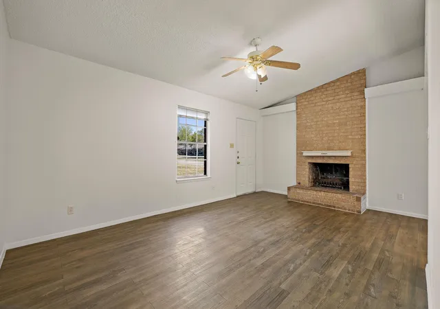 2nd image of 2402 Cottonwood Dr, Georgetown, TX 78628 | MLS# 7421919