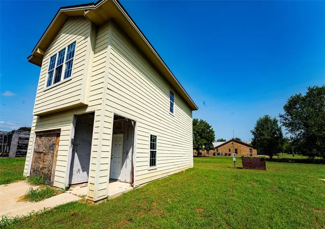 2nd image of 213 E 4th St, Rockdale, TX 76567 | MLS# 9363701