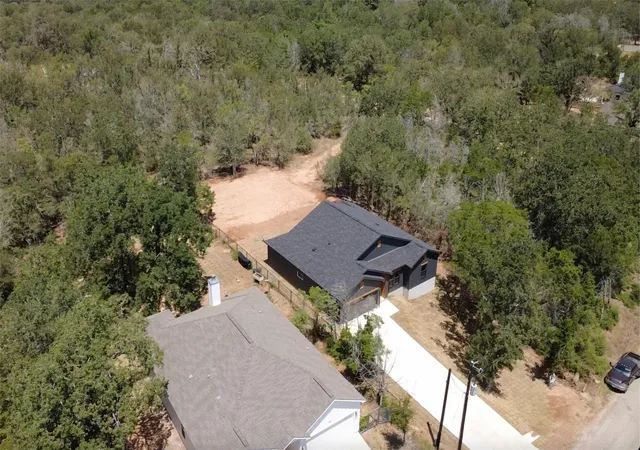 2nd image of 140 Heleakala Dr, Bastrop, TX 78602 | MLS# 5795566