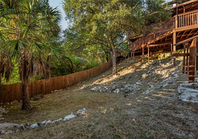 36th image of 6607 Lost Horizon Dr, Austin, TX 78759 | MLS# 6997142