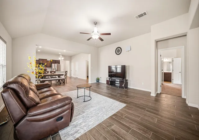 Photo 4 of Single family home for sale at 19024 Scoria Dr, Pflugerville, TX 78660 | MLS# 1008395 | Listing updated on 2026-10-09
