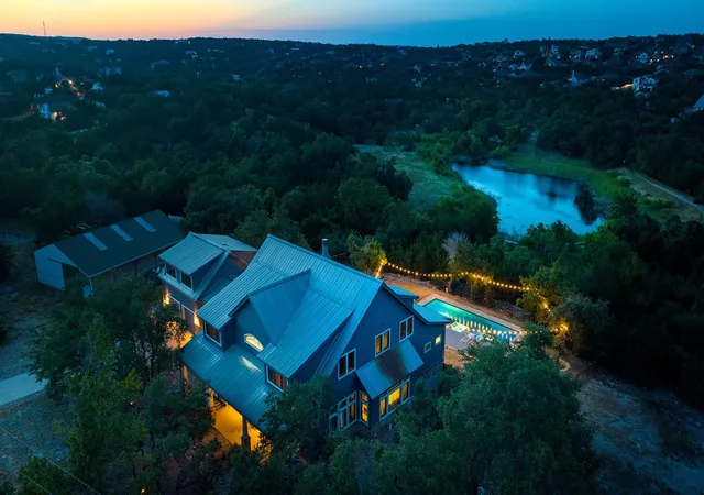 2nd image of 10512 Lake Park Dr, Dripping Springs, TX 78620 | MLS# 4531978