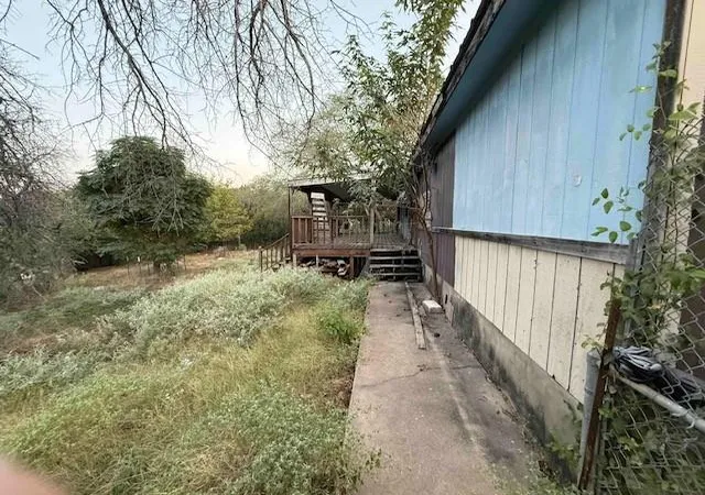 Photo 2 of Manufactured home for sale at 21405 Horseshoe Loop, Lago Vista, TX 78645 | MLS# 2426741 | Listing updated on 2026-08-28