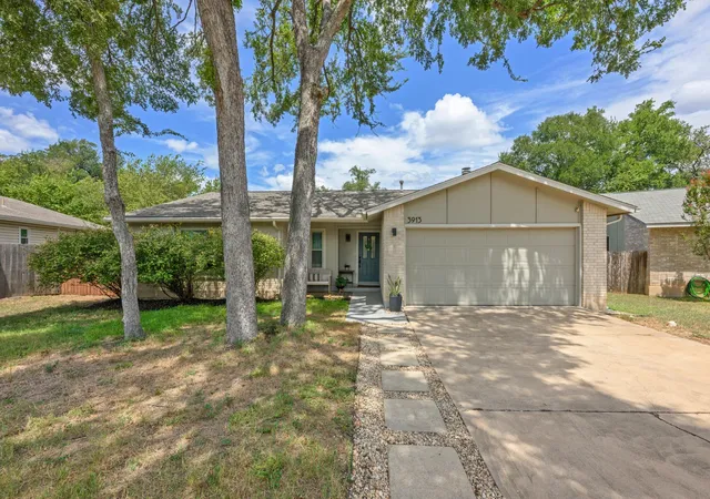 Photo 4 of Single family home for sale at 3913 Leafield Dr, Austin, TX 78749 | MLS# 6823651 | Listing updated on 2026-10-29