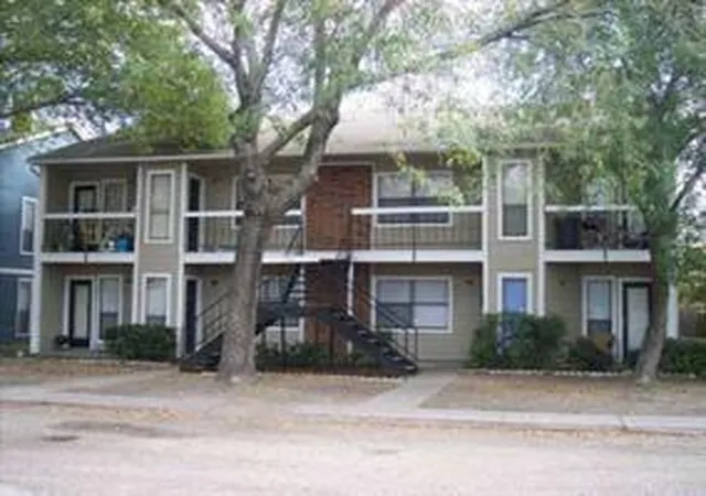 2nd image of 1903 W Loop, Austin, TX 78758 | MLS# 3852088