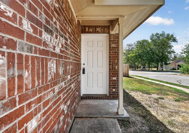 Photo 2 of Single family home for sale at 3101 Etheredge Dr, Austin, TX 78725 | MLS# 2271860 | Listing updated on 2026-10-06