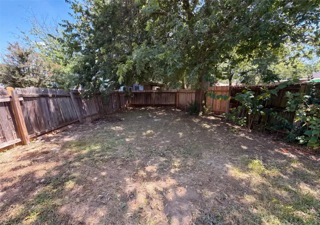 15th image of 1555 Parkfield Cir, Round Rock, TX 78664 | MLS# 1269069