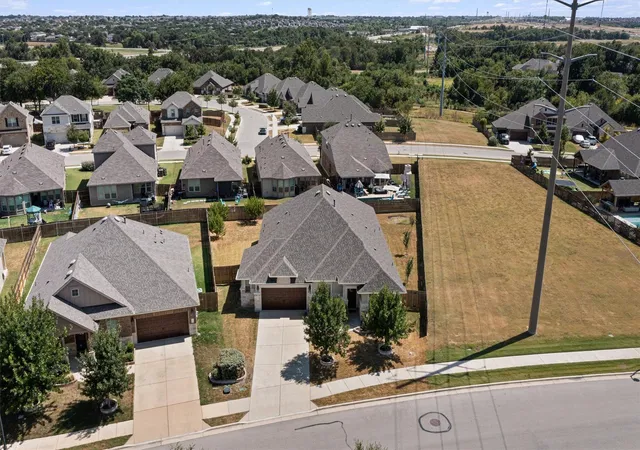 2nd image of 1205 Knowles Dr, Hutto, TX 78634 | MLS# 3439745