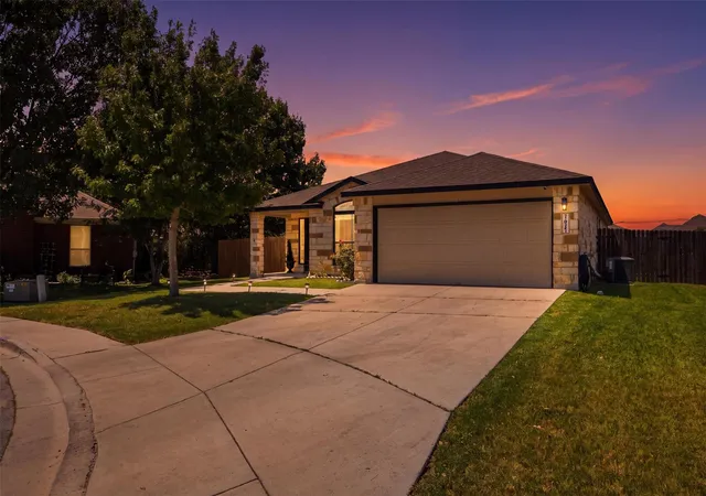 4th image of 1617 Sunflower St, Lockhart, TX 78644 | MLS# 8384817