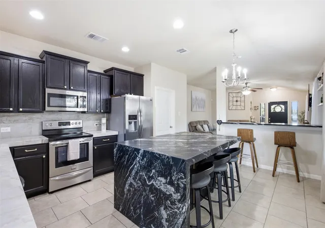 Photo 4 of Single family home for sale at 1617 Sunflower St, Lockhart, TX 78644 | MLS# 8384817 | Listing updated on 2026-09-26