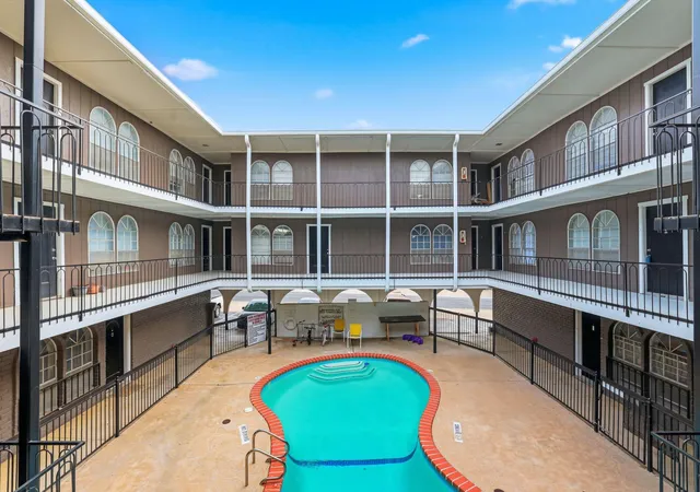 2nd image of 101 E 33rd St #208, Austin, TX 78705 | MLS# 8203125