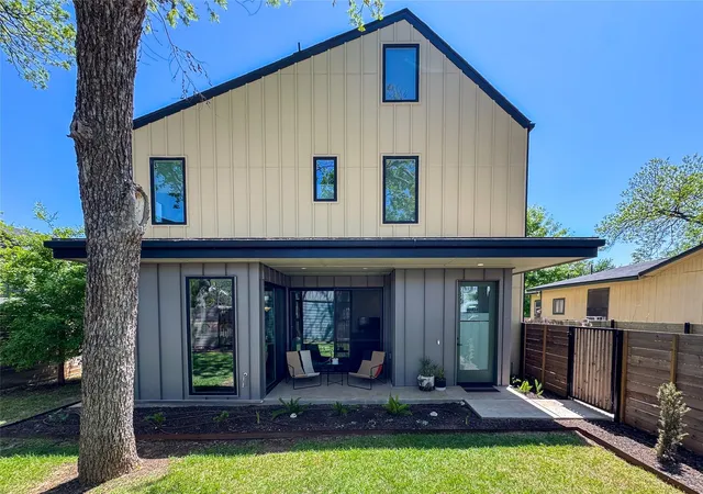 3rd image of 619 Tillery St #A, Austin, TX 78702 | MLS# 1381297