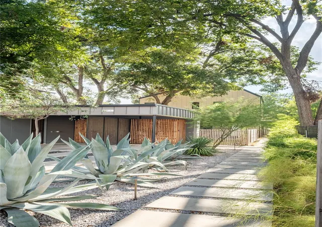 Photo 3 of Condo for sale at 619 Tillery St #A, Austin, TX 78702 | MLS# 1381297 | Listing updated on 2026-09-20