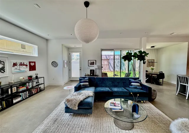 4th image of 619 Tillery St #A, Austin, TX 78702 | MLS# 1381297