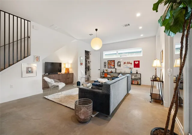 Listing Photo 5 - Condo for sale in building located at 619 Tillery St, Austin, TX 78702 - Unit #A