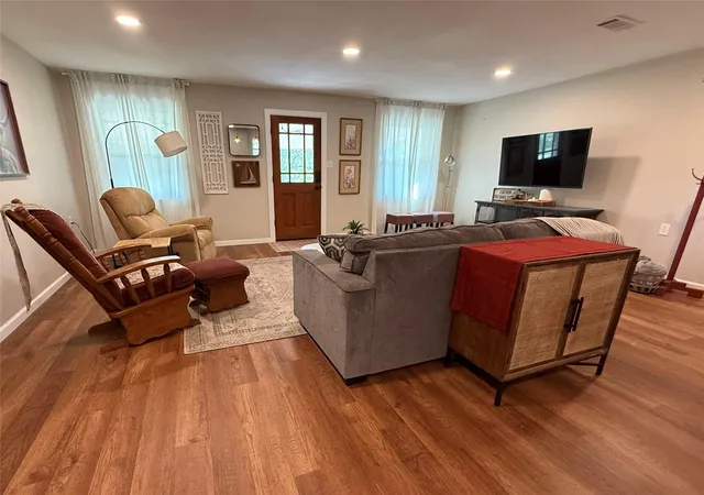Photo 4 of Single family home for sale at 10201 Womack Dr, Leander, TX 78641 | MLS# 5679059 | Listing updated on 2026-09-23