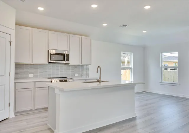Photo 2 of Single family home for sale at 140 Bouldin Acres Pass, San Marcos, TX 78666 | MLS# 8800479 | Listing updated on 2026-10-07