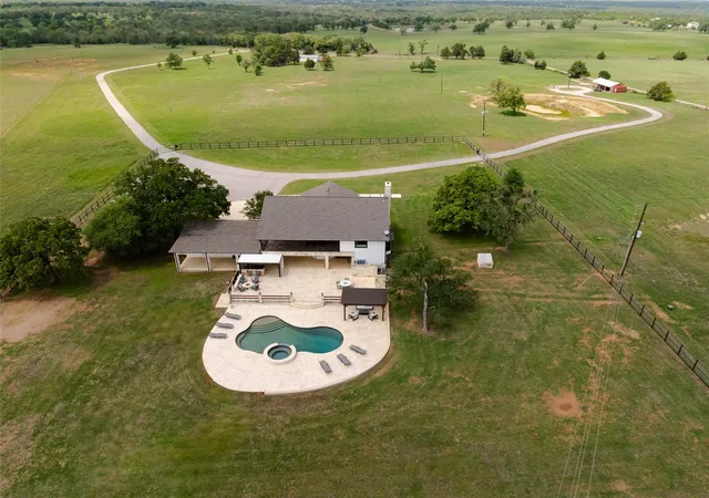 3rd image of 191 N Cedar Creek Dr, Cedar Creek, TX 78612 | MLS# 9348173