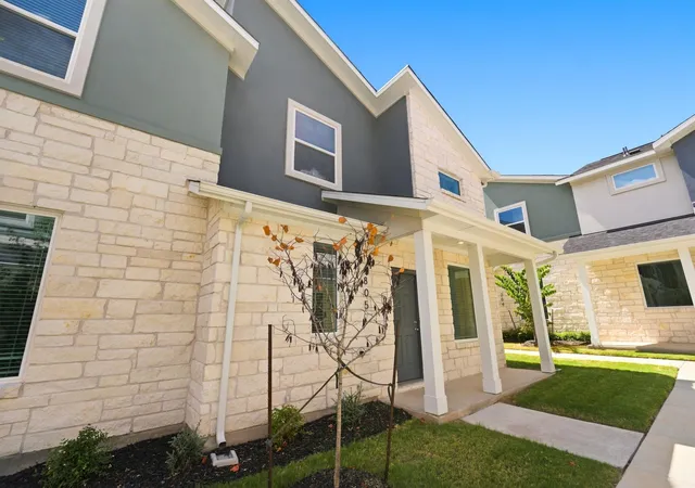 Photo 3 of Townhouse for sale at 500 Municipal Dr #805, Leander, TX 78641 | MLS# 9983092 | Listing updated on 2026-08-22