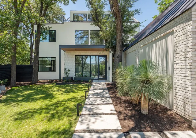 Photo 1 of Sale Pending at 1102 Heritage Way, Austin, TX 78703 | MLS# 7609003 | Listing updated on 2026-10-26