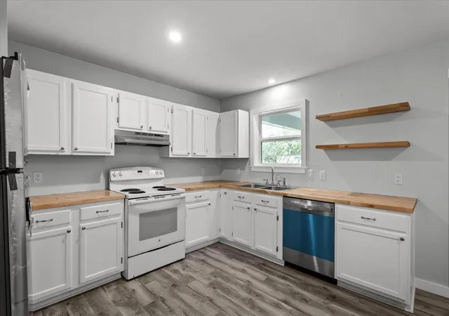 Photo 2 of Single family home for sale at 168 Sunset Hts, Bastrop, TX 78602 | MLS# 3262695 | Listing updated on 2026-09-24