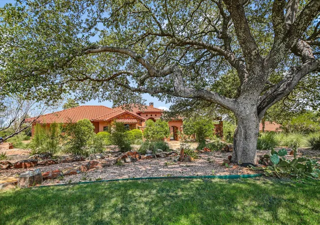 2nd image of 405 The Trails Pkwy, Horseshoe Bay, TX 78657 | MLS# 6365323