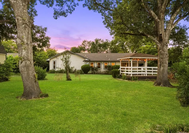 Photo 3 of Single family home for sale at 9409 Braeburn Gln, Austin, TX 78729 | MLS# 1399628 | Listing updated on 2026-08-30